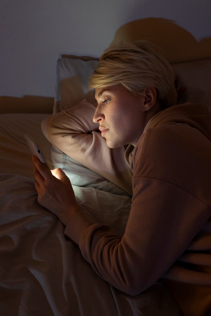 Doom Scrolling On Your Phone Before Bed It Might Be Stealing Your Sleep
