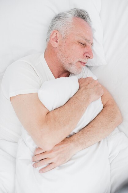 Helping Seniors Sleep Better: Age Specific Strategies