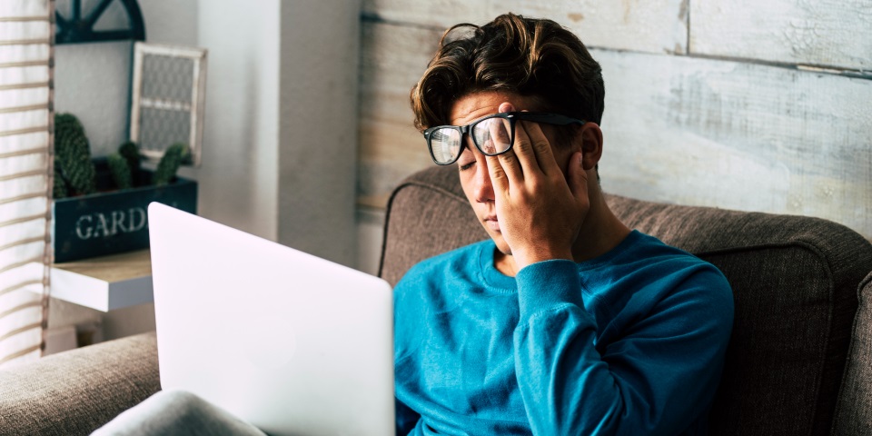 For Young Adults Less Sleep Means More Risk While Working And Driving