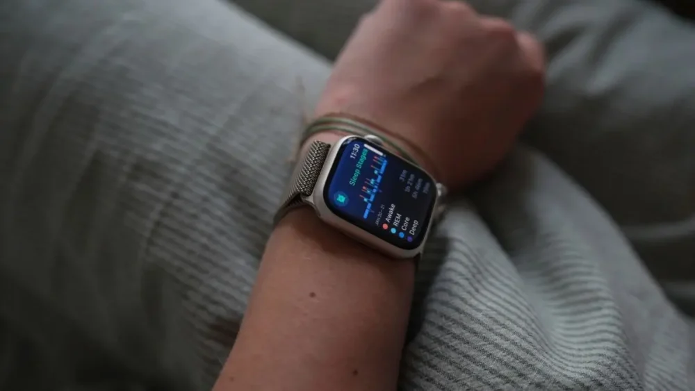 Using A Smartwatch For Sleep Tracking Experts Say The Data Can Be Inconsistent